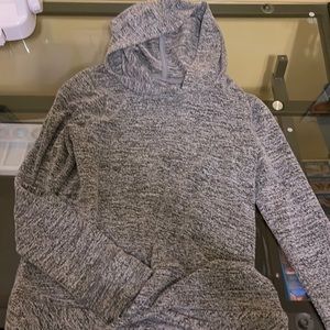 Girls champion hooded sweater size M
